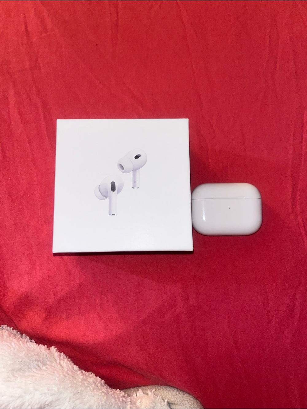 Apple White AirPods Pro with Charging Case
